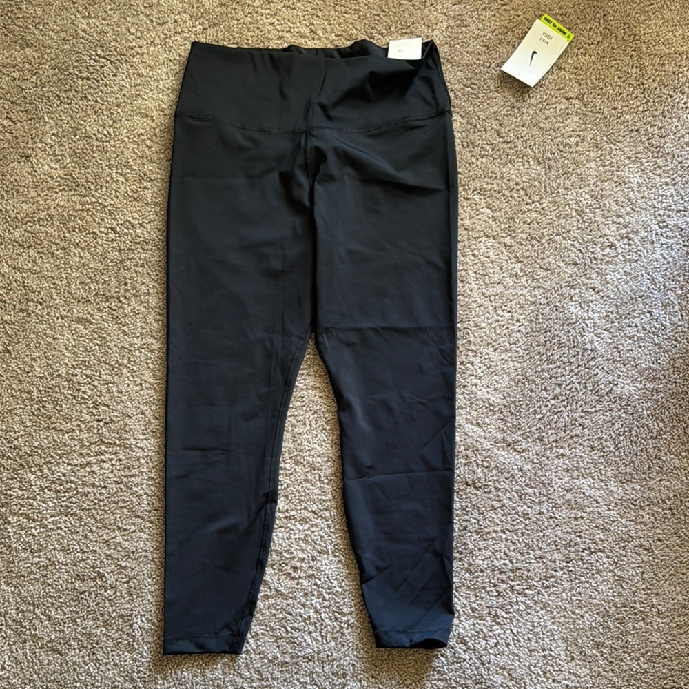 Nike Yoga Women's Leggings